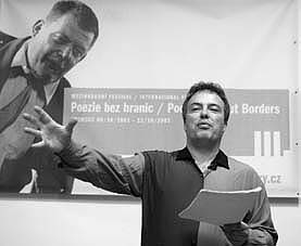 Poezie bez hranic, jen 2003: Jello Biafra. Foto: Vladislav Galgonek